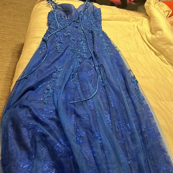 Prom/formal dress. Royal blue. Lace up in back. Wchecalino. Sweetheart spaghetti - Picture 3 of 3